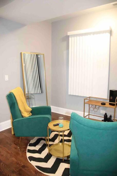 Upscale Apartment Westside Of שיקגו מראה חיצוני תמונה